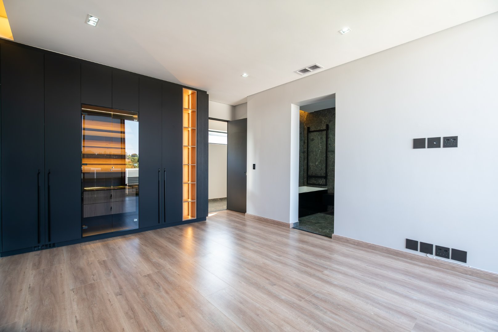 Brand new Modern Cluster Home