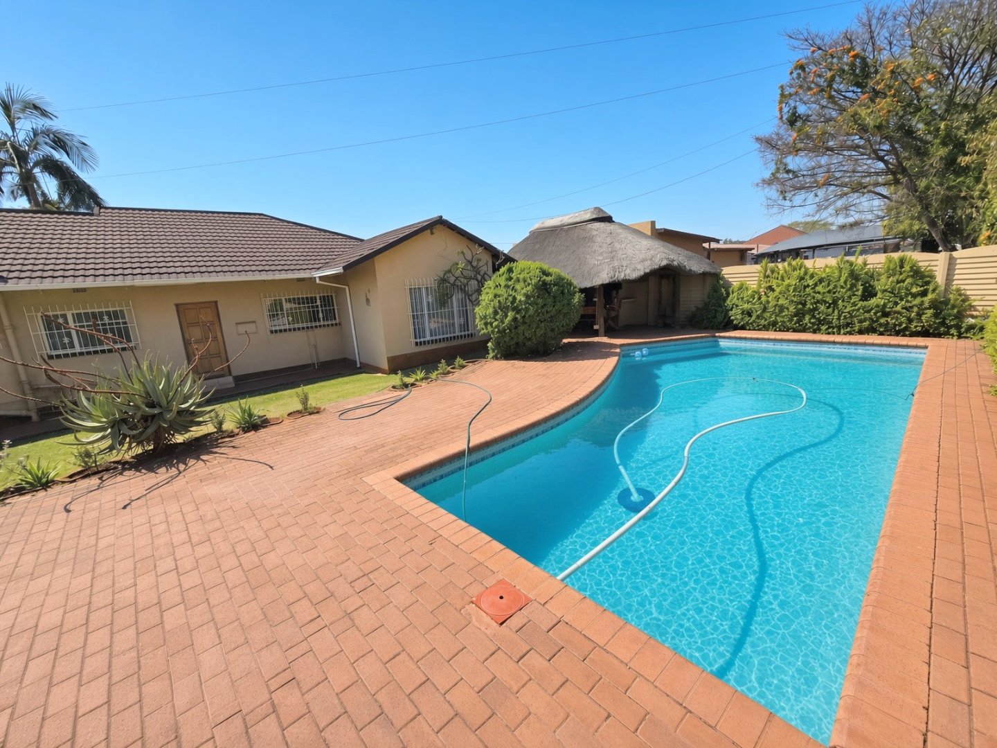 For the Business Man! Prime Location in Zambesi Dr!