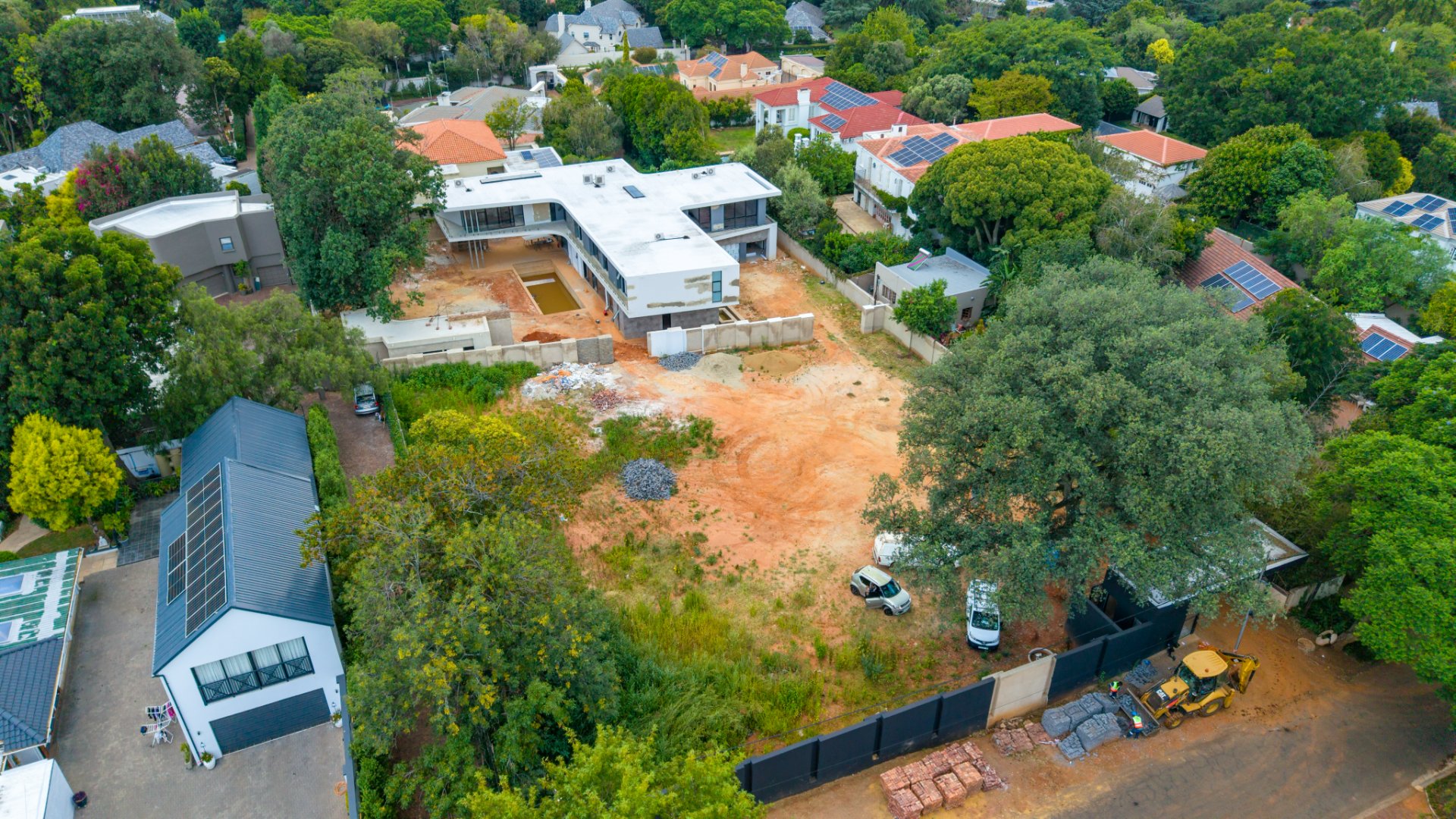 Dream Luxury Cluster in Exclusive Road