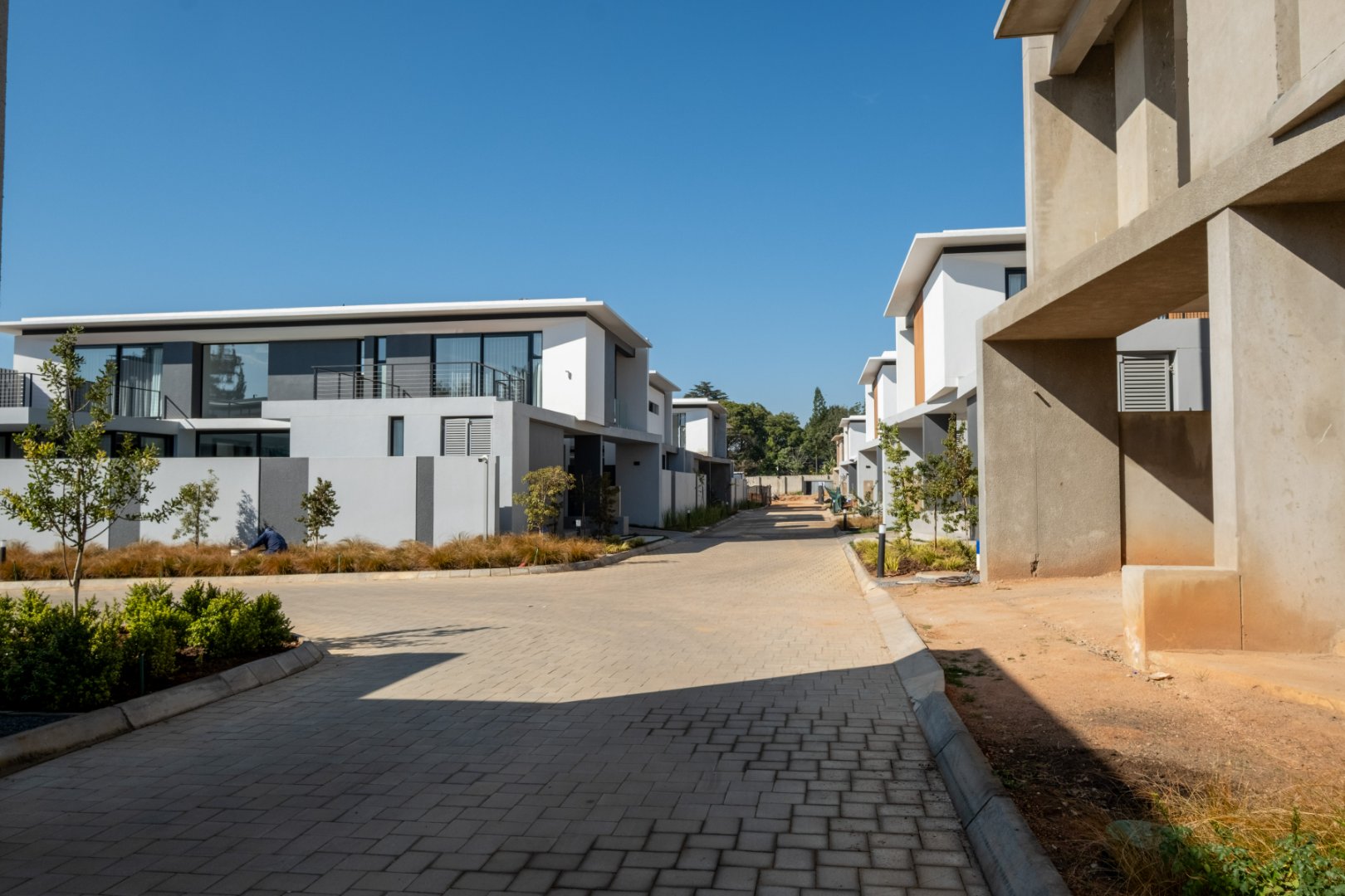 Off-Plan Freehold Luxury in a 24-Hour Boomed Atholl Enclave: Four Final Stands, 12-Month Build