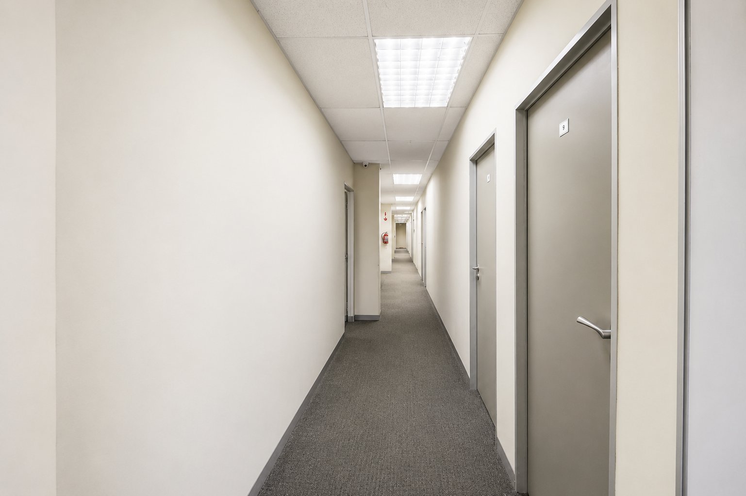 949 m² Second Floor Office To Let at 26 Wellington Road | Parktown | Premium Large-Scale Workspace photo 9