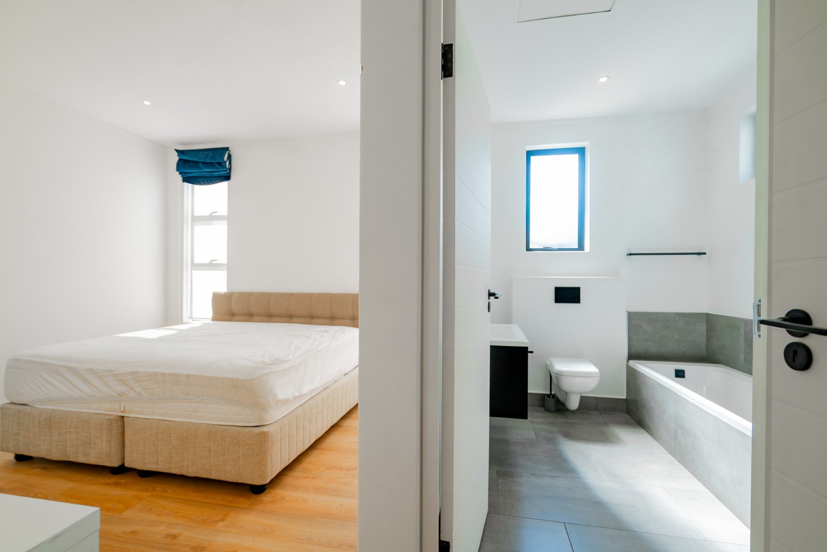 Modern 3 Bed Hyde Park Townhouse with Solar, PJ Lounge & Double Garage