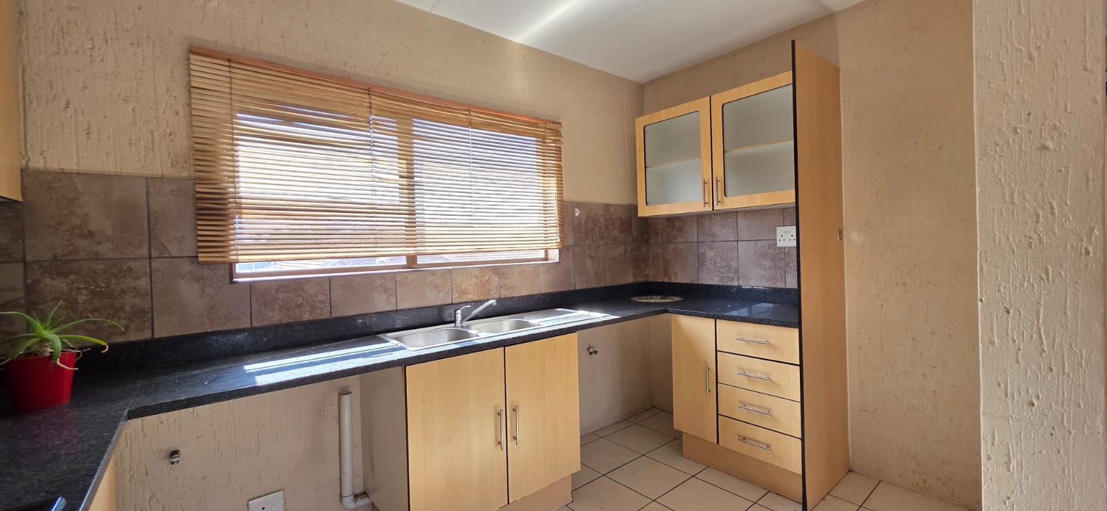 Modern 2-Bedroom Apartment in Three Rivers.