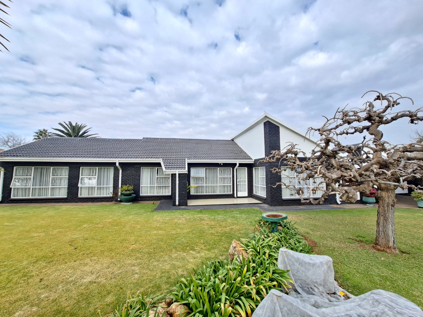 Beautiful and Spacious Family Home for Sale in Meyerton, Extension 6