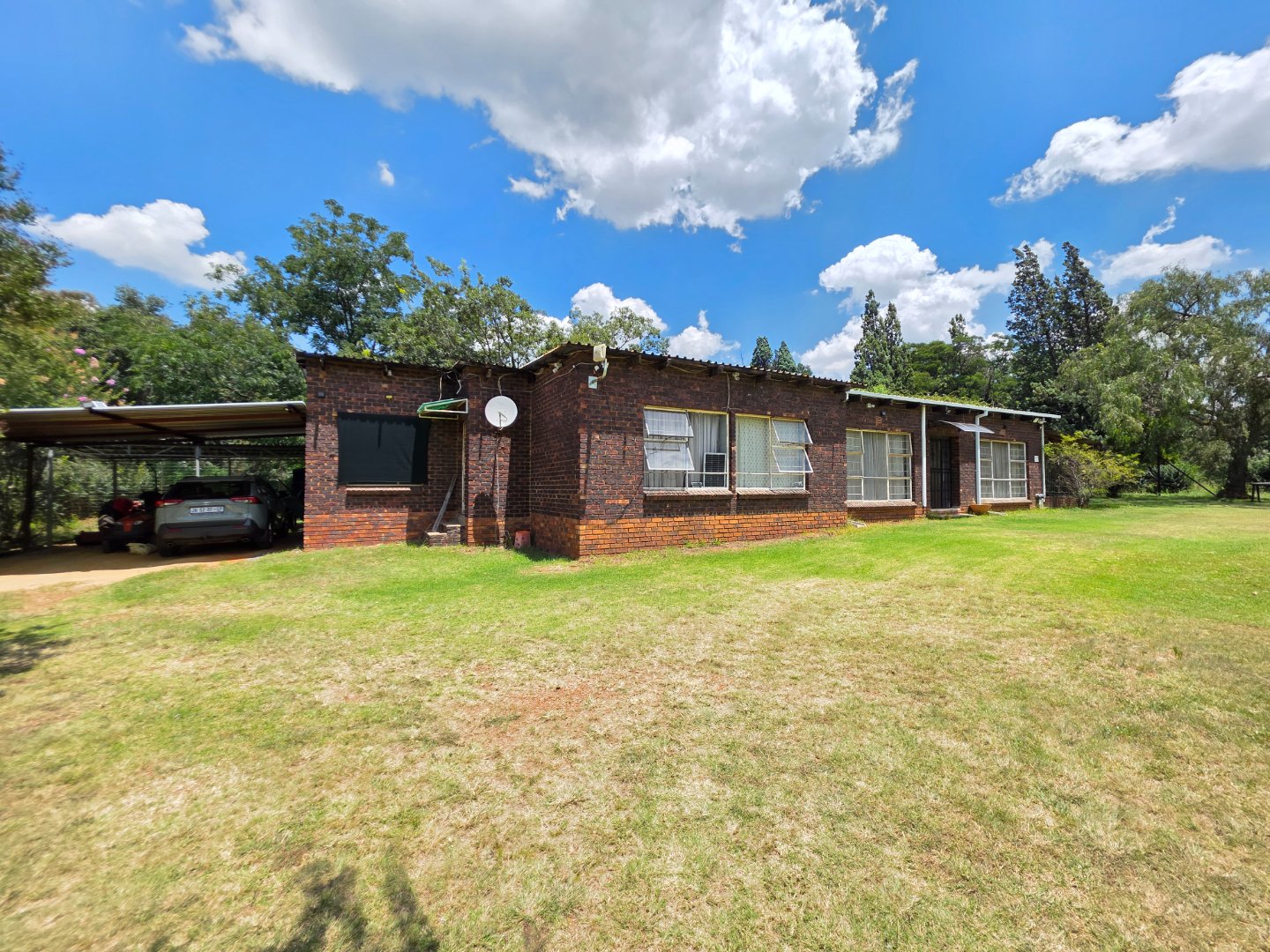 4 Hectare Property – Secure & Well Equipped.