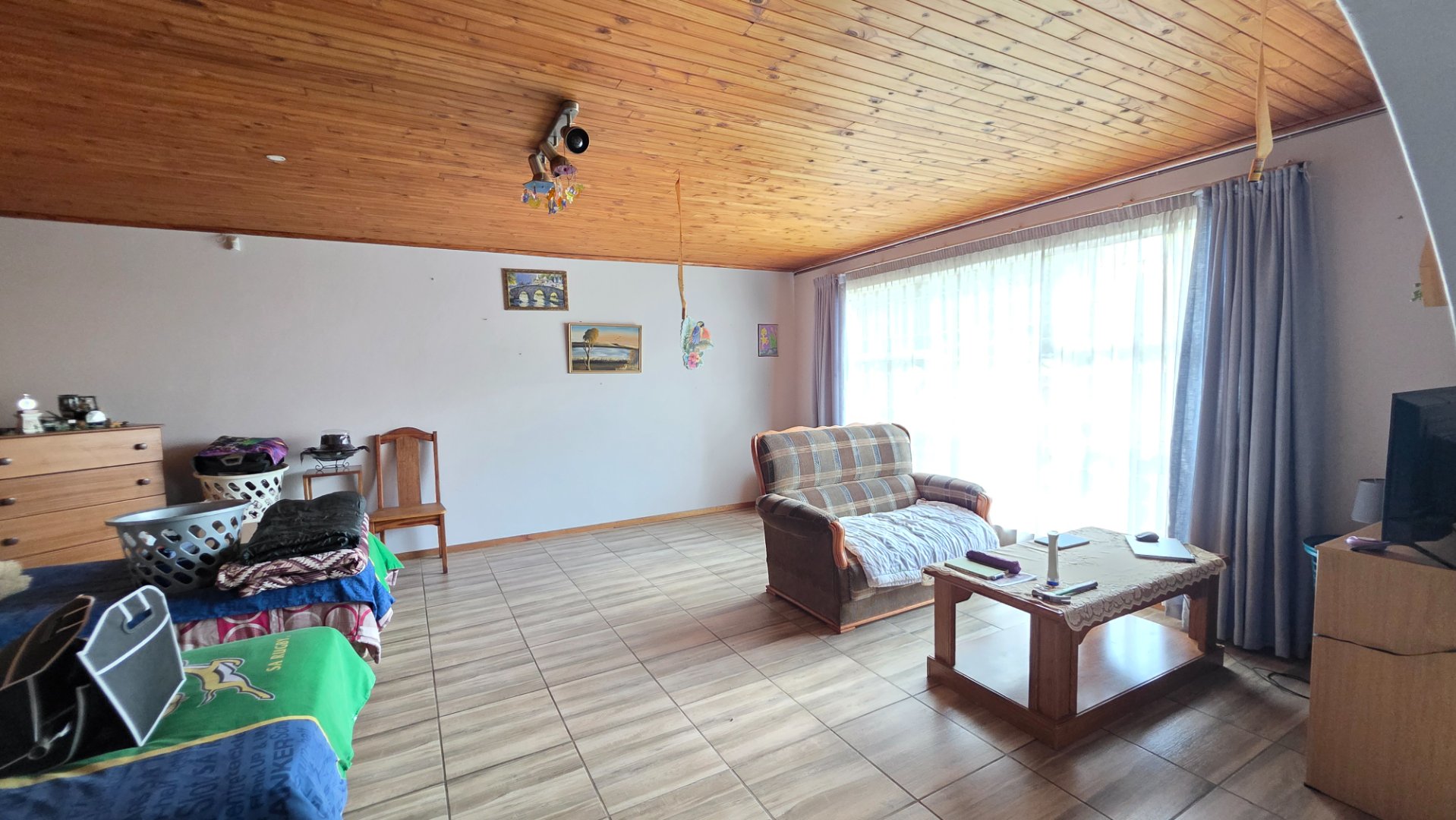 BEDROOM 2 IN FLAT/TV ROOM