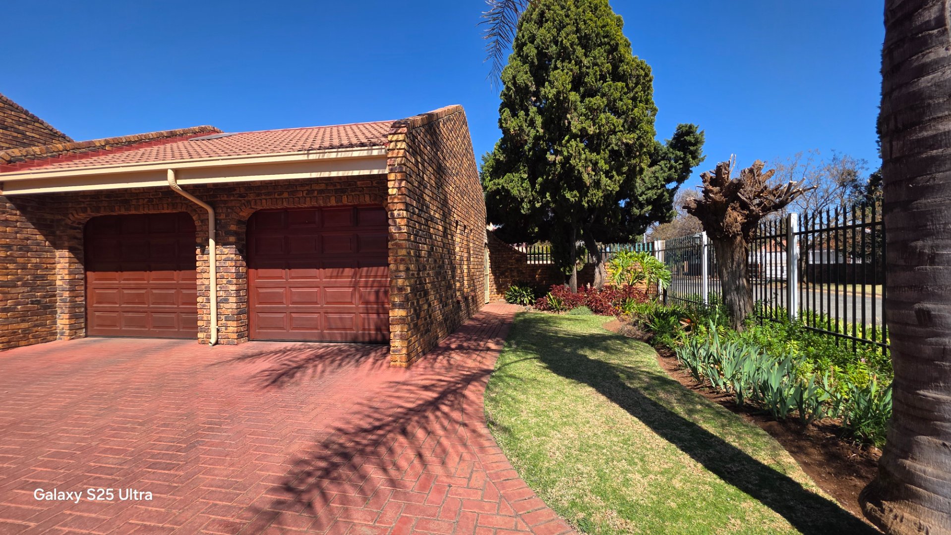 DOUBLE GARAGES