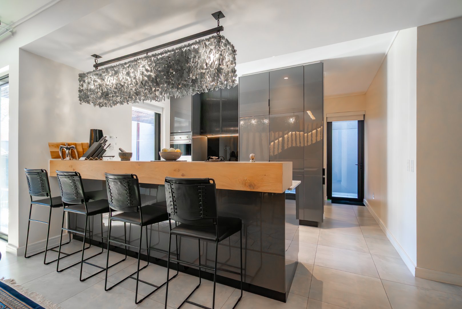 Ultra-Luxury 3 Bed Duplex Villa in Hyde Park | Pool, Staff Suite & Backup Power