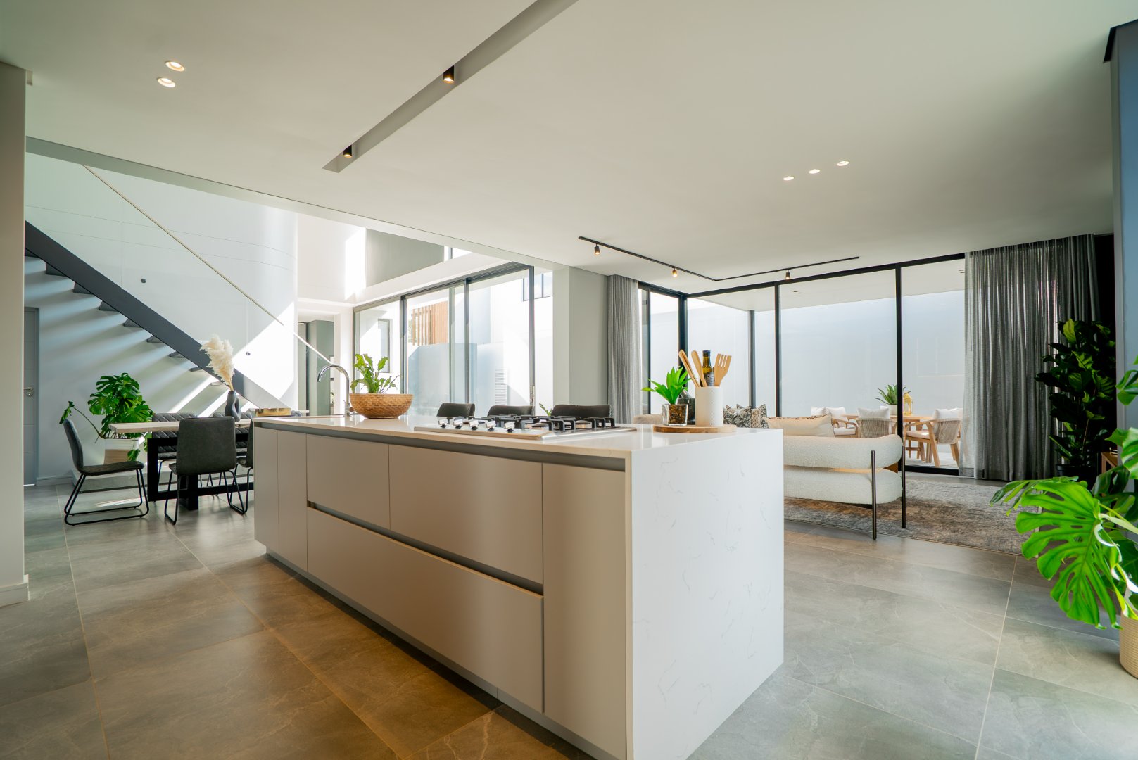 Off-Plan Freehold Luxury in a 24-Hour Boomed Atholl Enclave: Four Final Stands, 12-Month Build