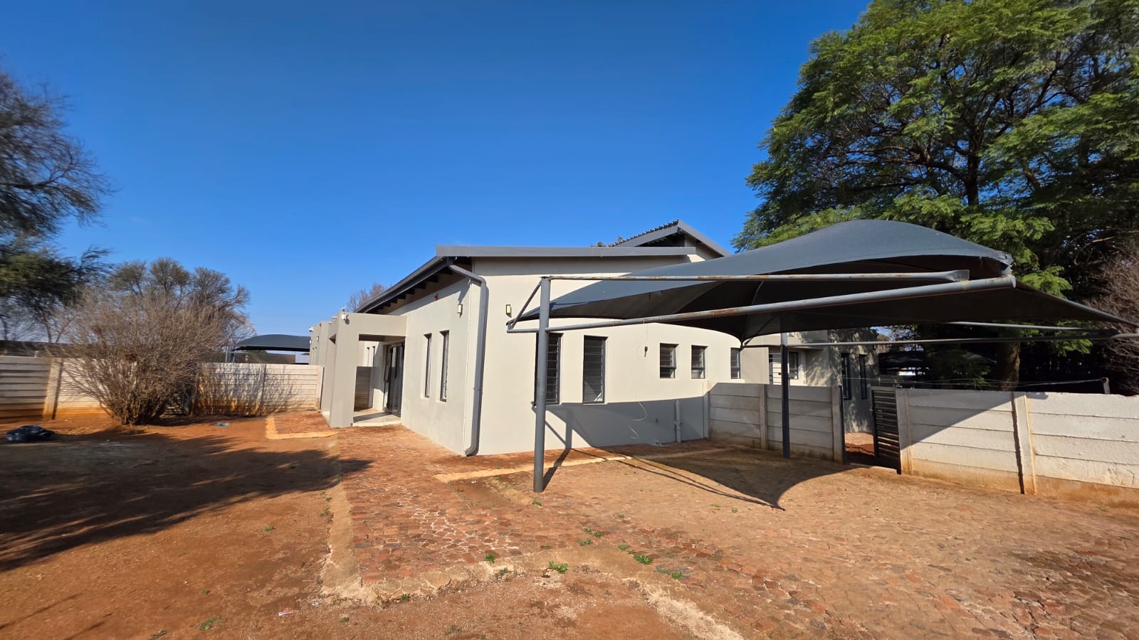 Charming 1-Bedroom Unit with Private Garden & Own Entrance.