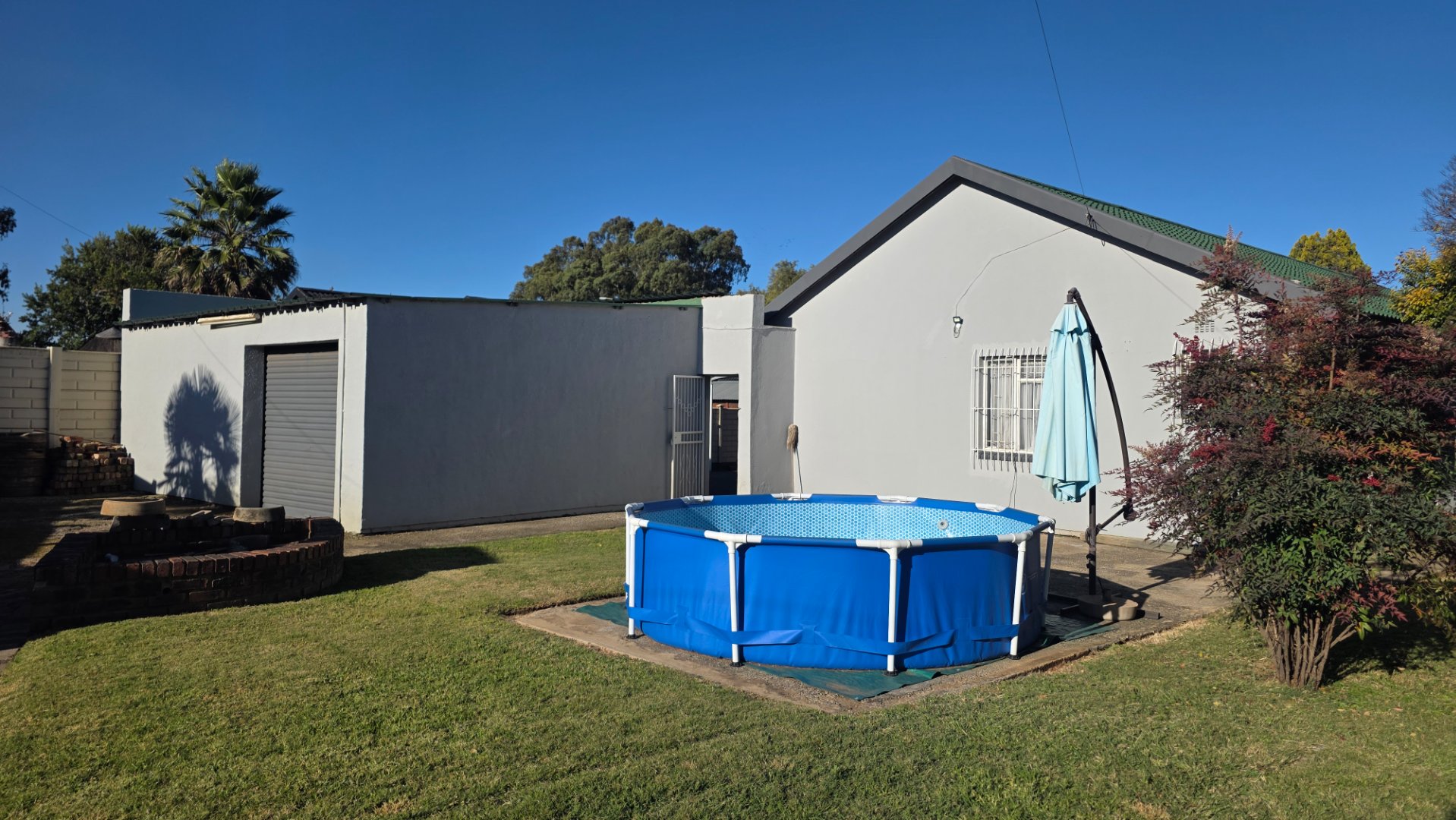 BACK GARDEN