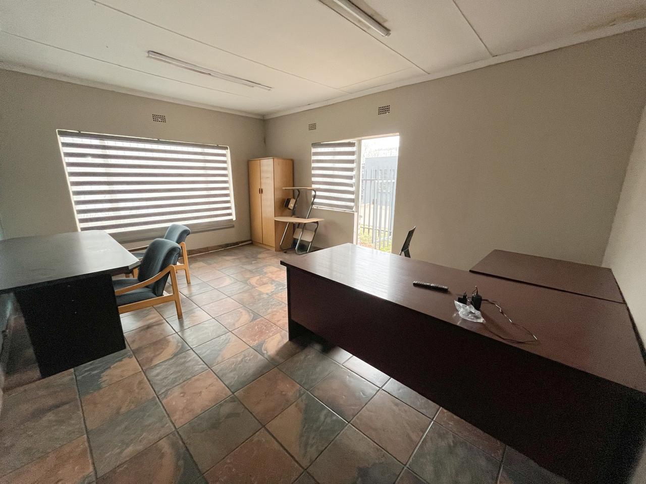 Photo 14