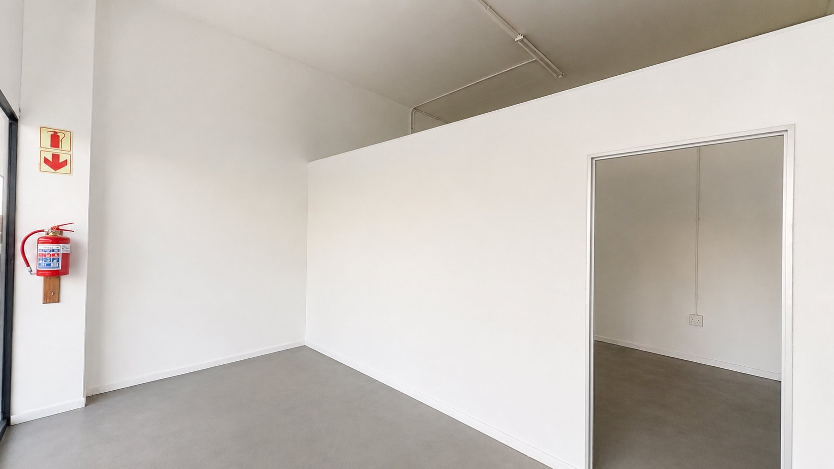 33 m² Ground-Floor Retail Shop To Let at 1 on First | Shop 15, Dunvegan photo 9