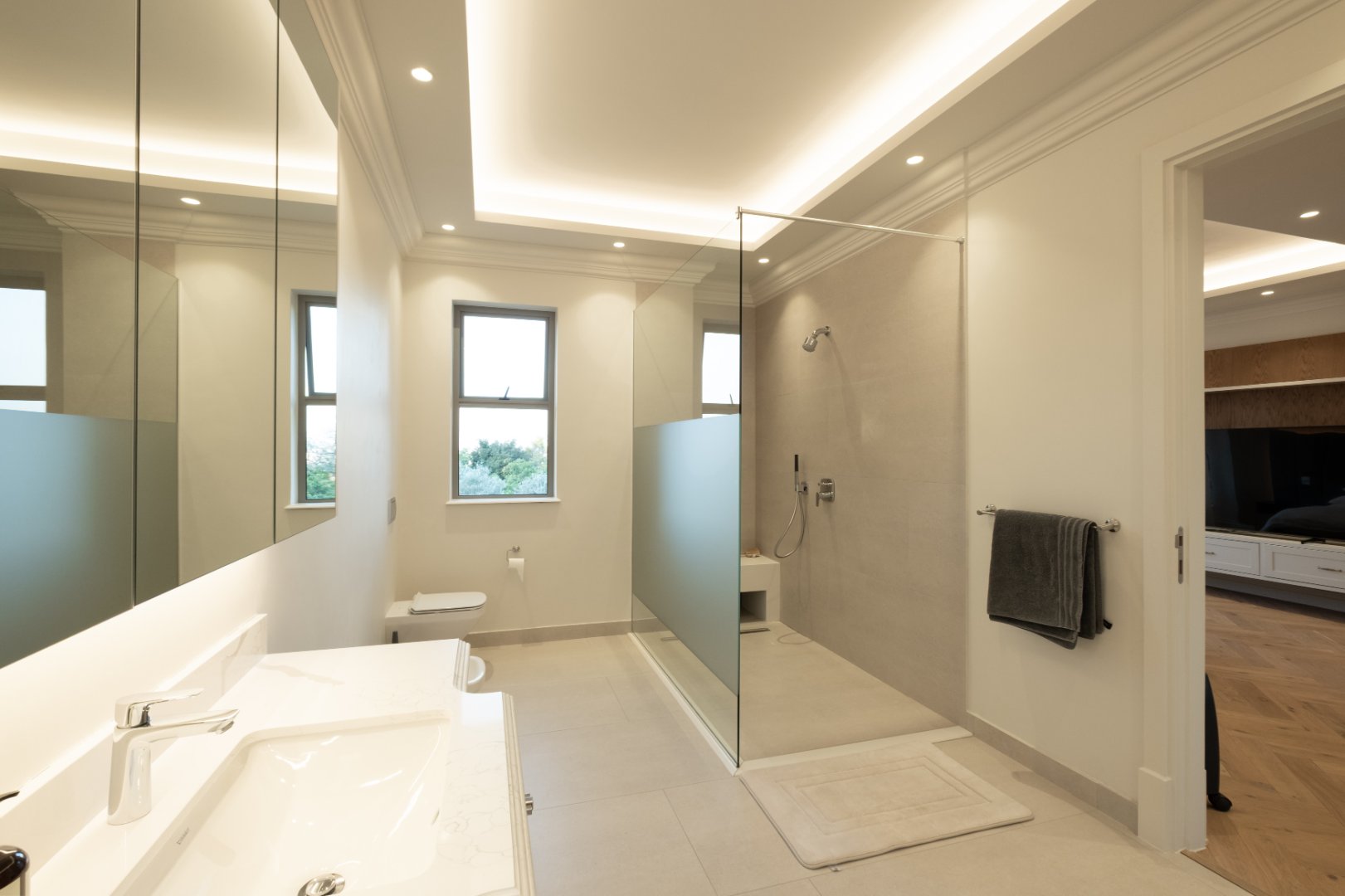 Newly Built 1,600m² Atholl Mansion, Fully Furnished and Ready to Move Into