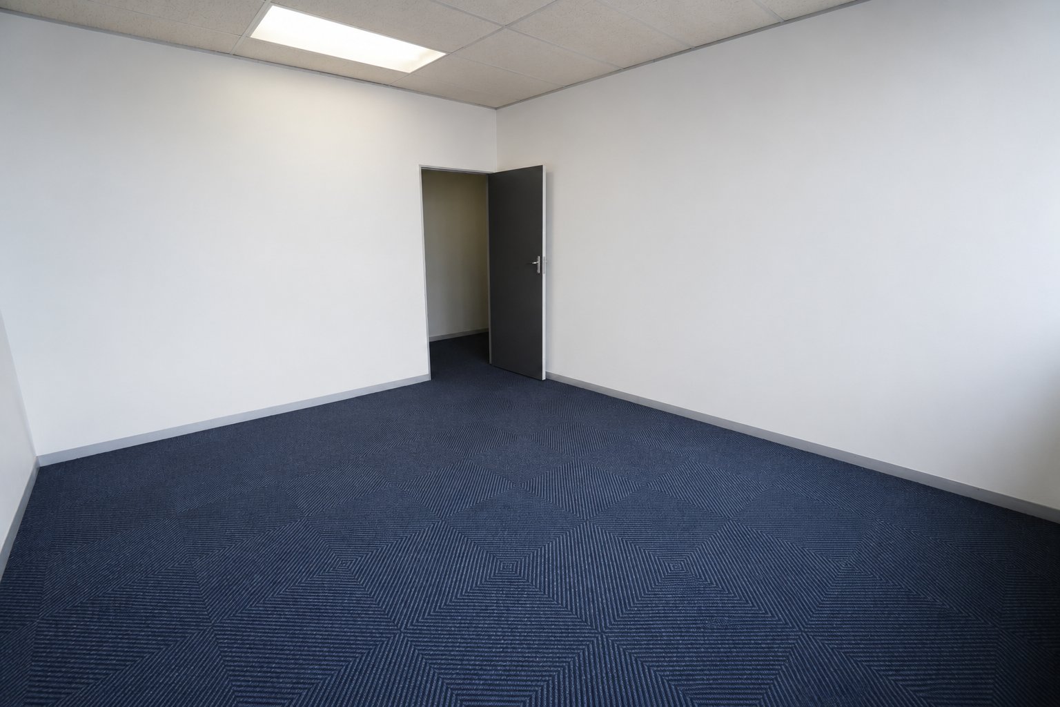 559 m² Second-Floor Office to Let at Kensington B, Randburg photo 18