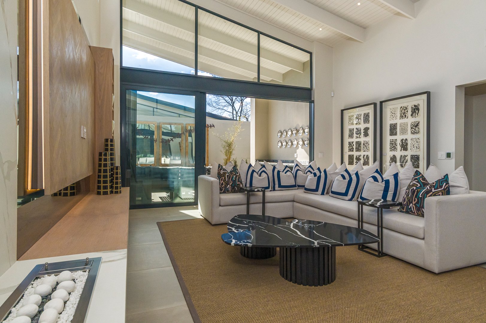 Luxury Single Level Townhouse