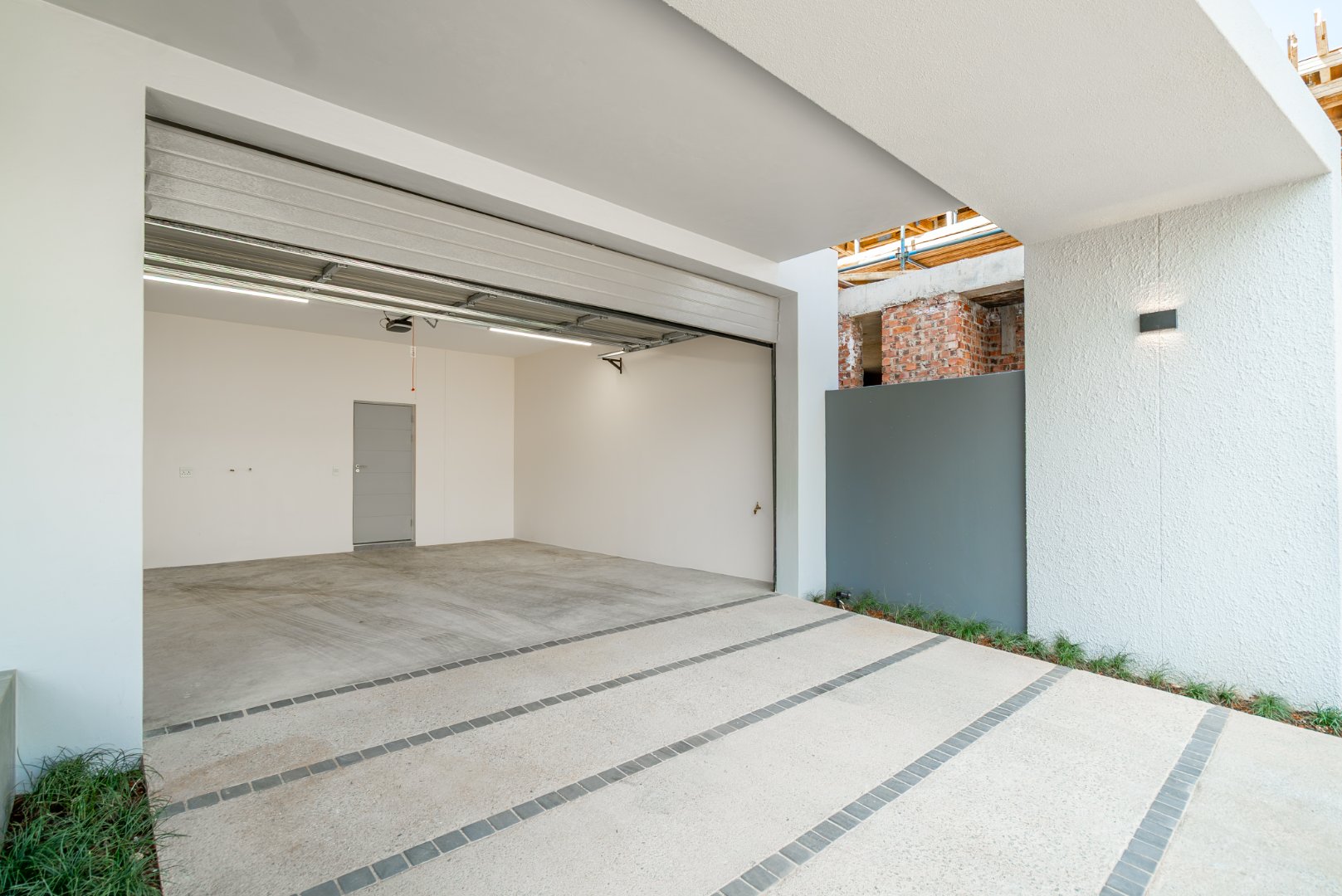Fully Furnished Brand-new 3-Bed Luxury Rental