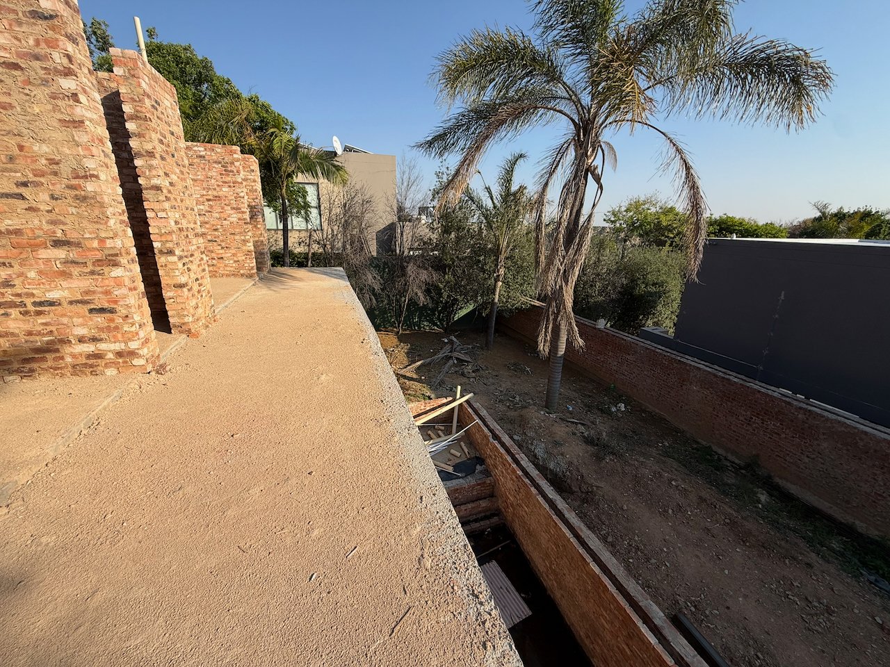 Choose Your Finishes: 670 m² Villa Behind a Double Boom in Sandhurst