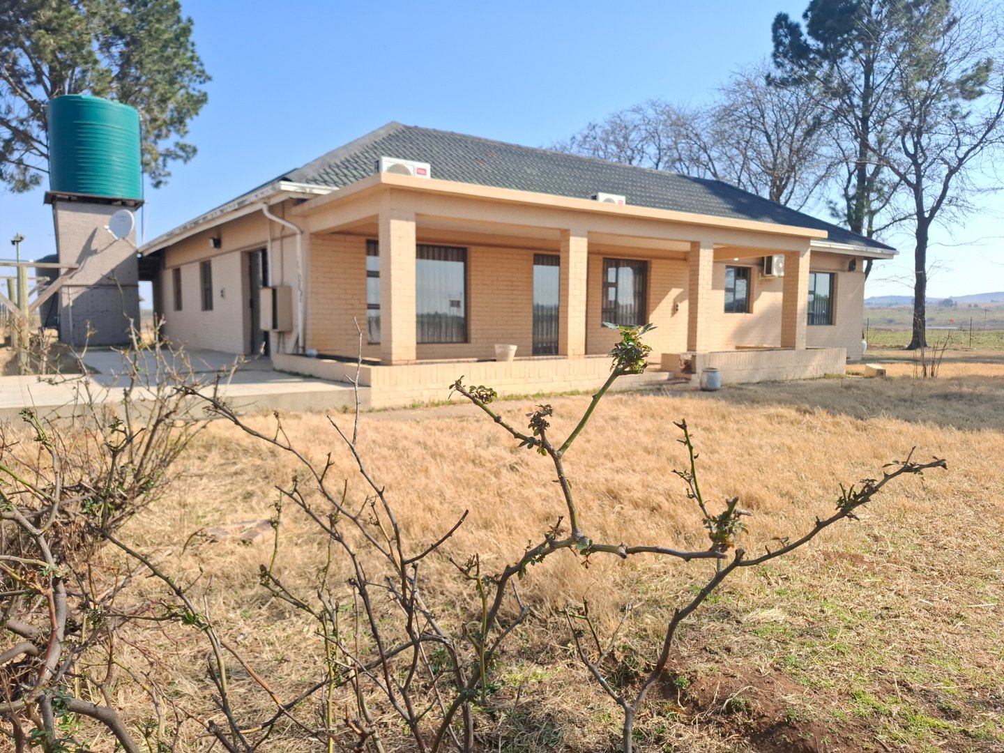 Farm for Sale – Lifestyle, Space & Modern Comforts