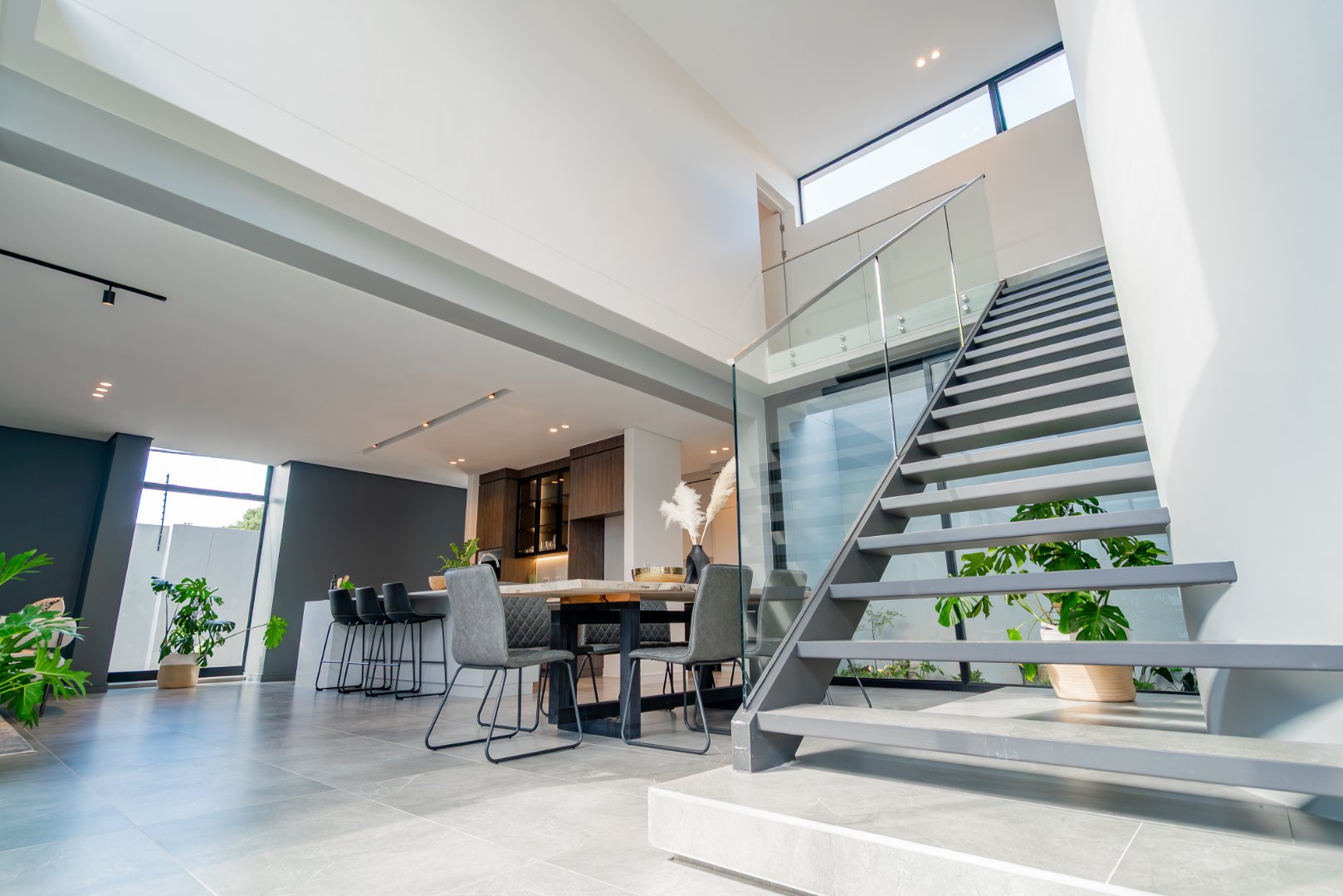 Off-Plan Freehold Luxury in a 24-Hour Boomed Atholl Enclave: Four Final Stands, 12-Month Build