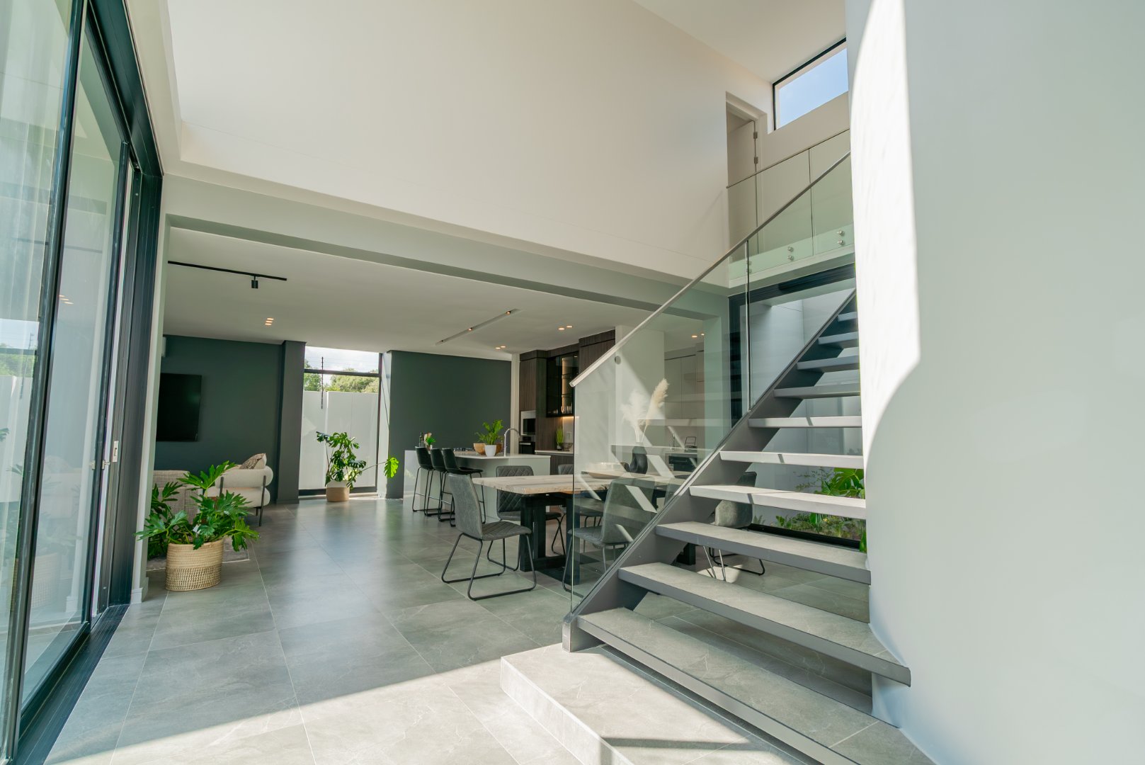 Off-Plan Freehold Luxury in a 24-Hour Boomed Atholl Enclave: Four Final Stands, 12-Month Build