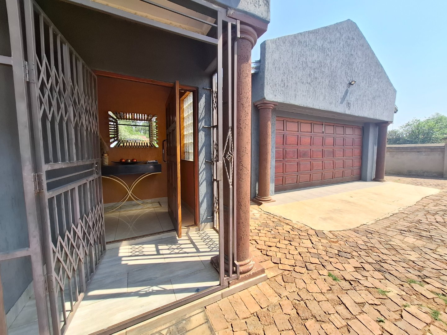 THREE BEDROOM FOR SALE IN KOOKRUS