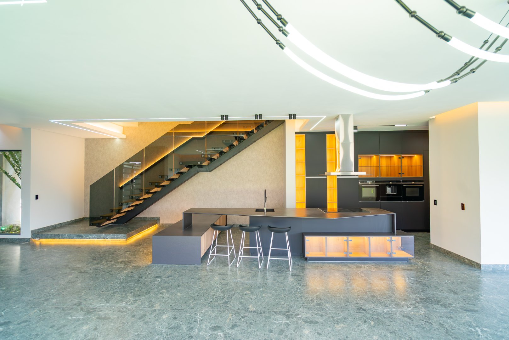 Choose Your Finishes: 670 m² Villa Behind a Double Boom in Sandhurst