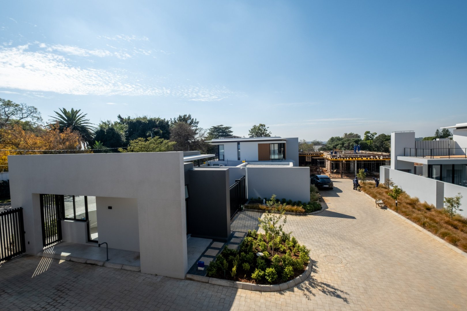Off-Plan Freehold Luxury in a 24-Hour Boomed Atholl Enclave: Four Final Stands, 12-Month Build