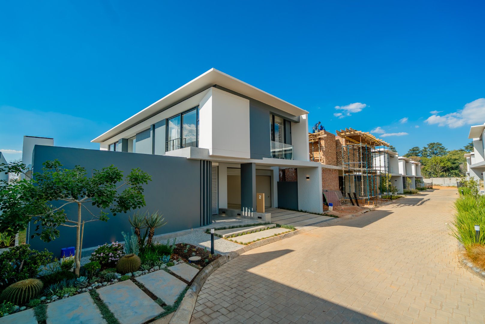 Fully Furnished Brand-new 3-Bed Luxury Rental