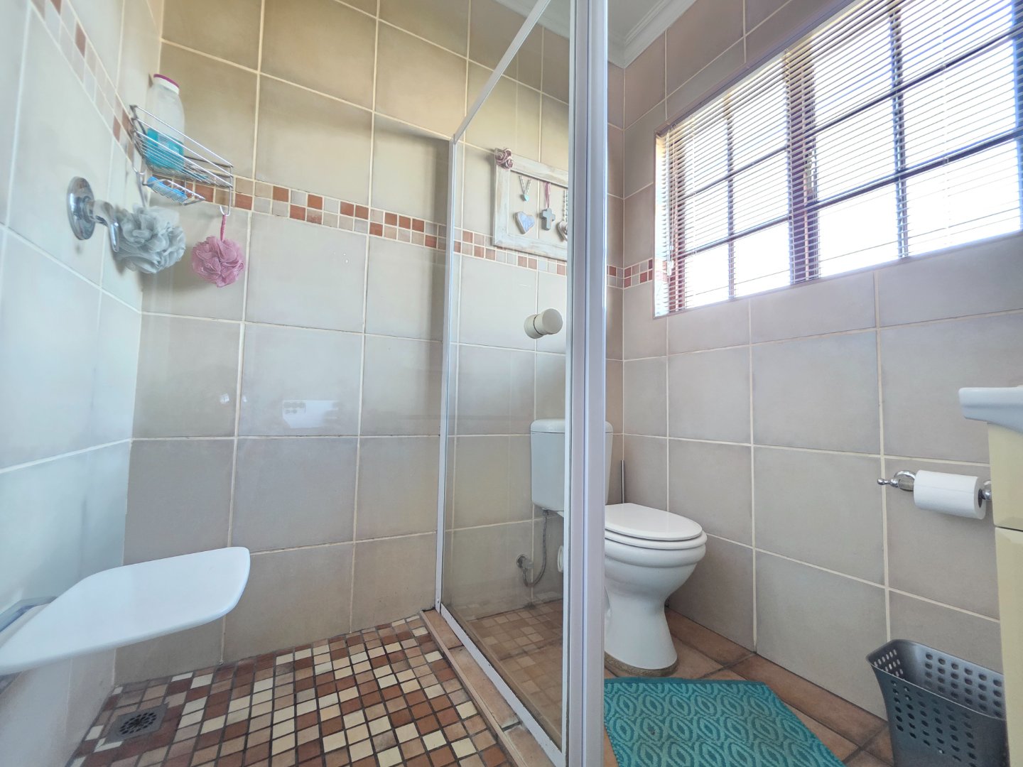 BATHROOM 2HOUSE 2