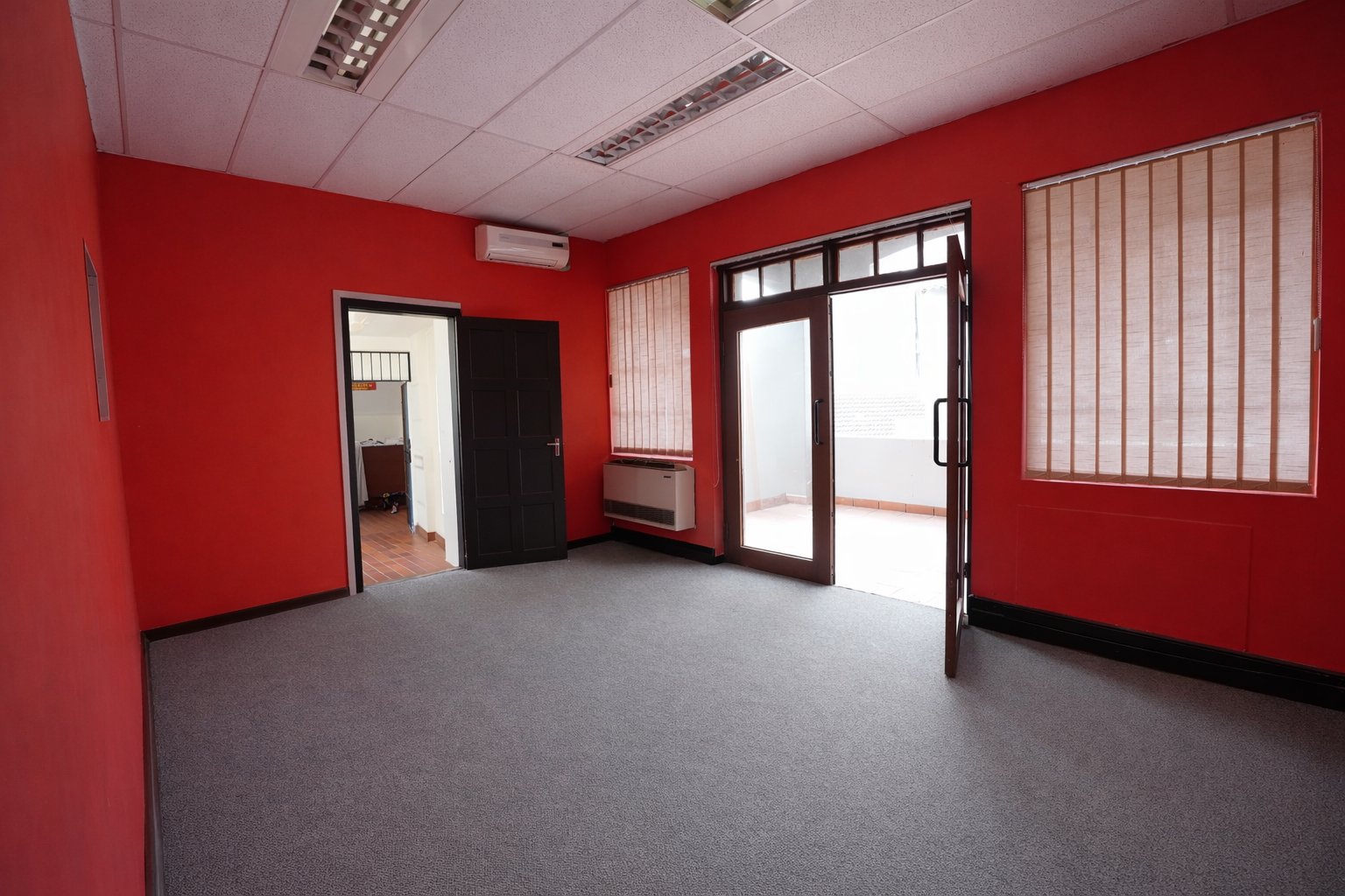 107 m² First Floor Office Suite To Let at Promenade Shopping Centre | Suite 12 | Central Mbombela Business Address photo 10