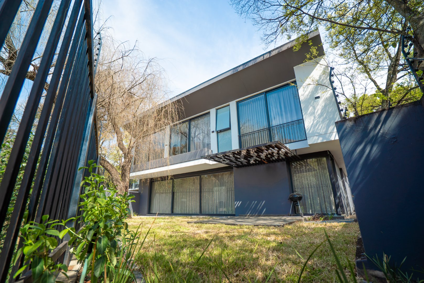 Fully Finished 4 Bed in Hyde Park | Green Belt Views, Manned Boom, Cap SmartGuard
