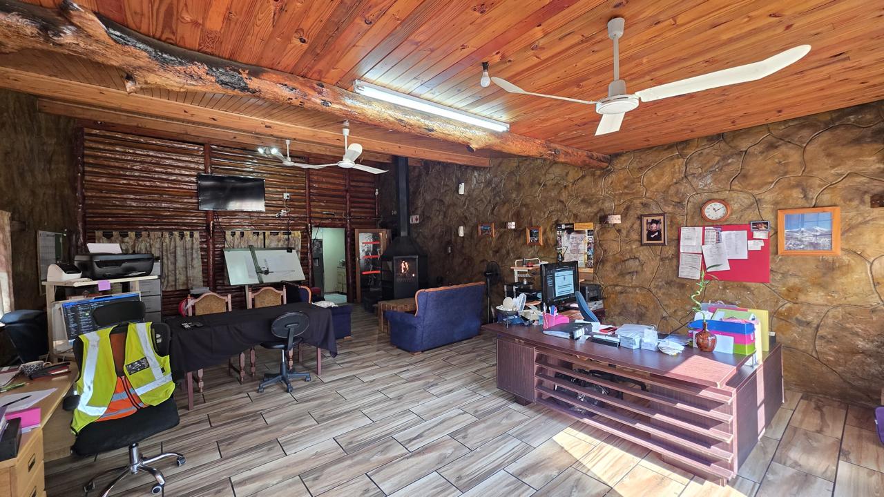 Photo 5