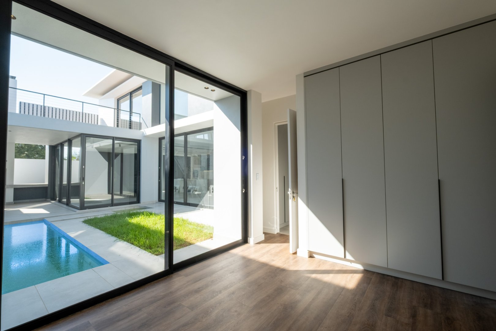 Off-Plan Freehold Luxury in a 24-Hour Boomed Atholl Enclave: Four Final Stands, 12-Month Build