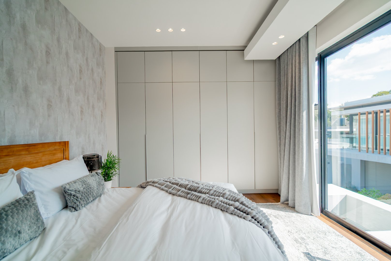 Fully Furnished Brand-new 3-Bed Luxury Rental