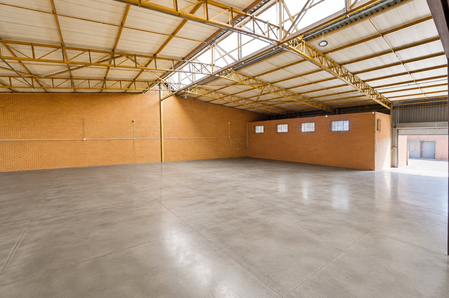 2,148 m² Industrial Warehouse to Let at Laser Park 123 | Honeydew, Roodepoort photo 6