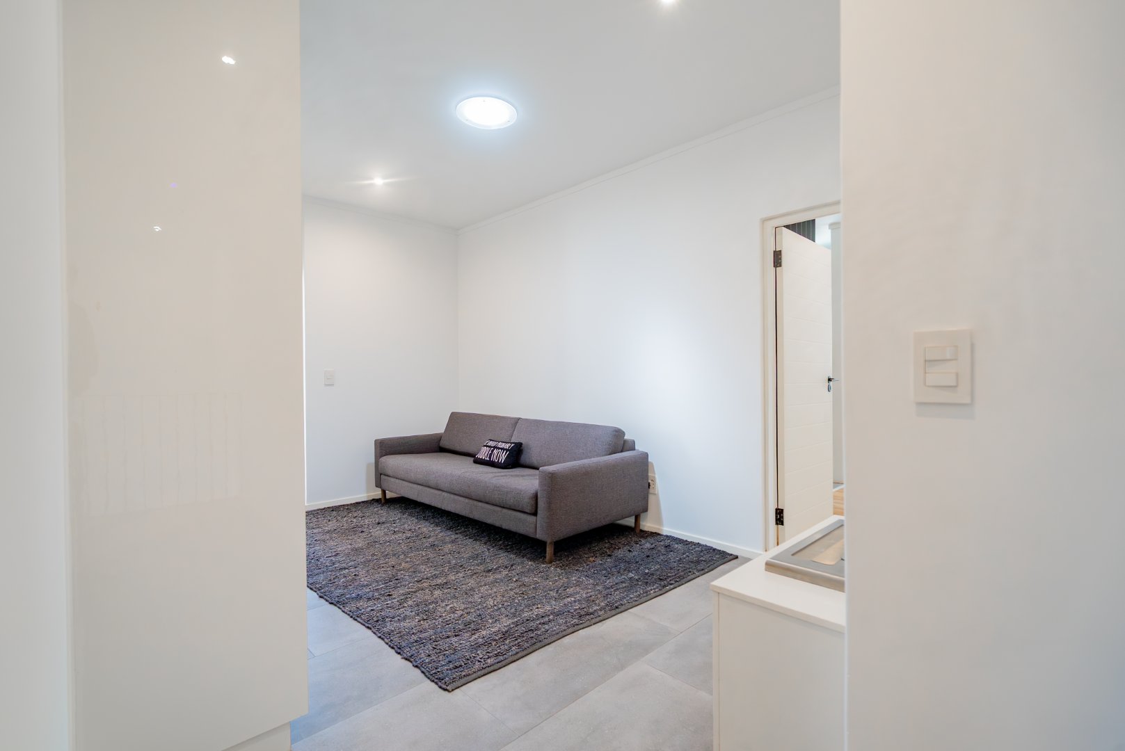 Modern 3 Bed Hyde Park Townhouse with Solar, PJ Lounge & Double Garage