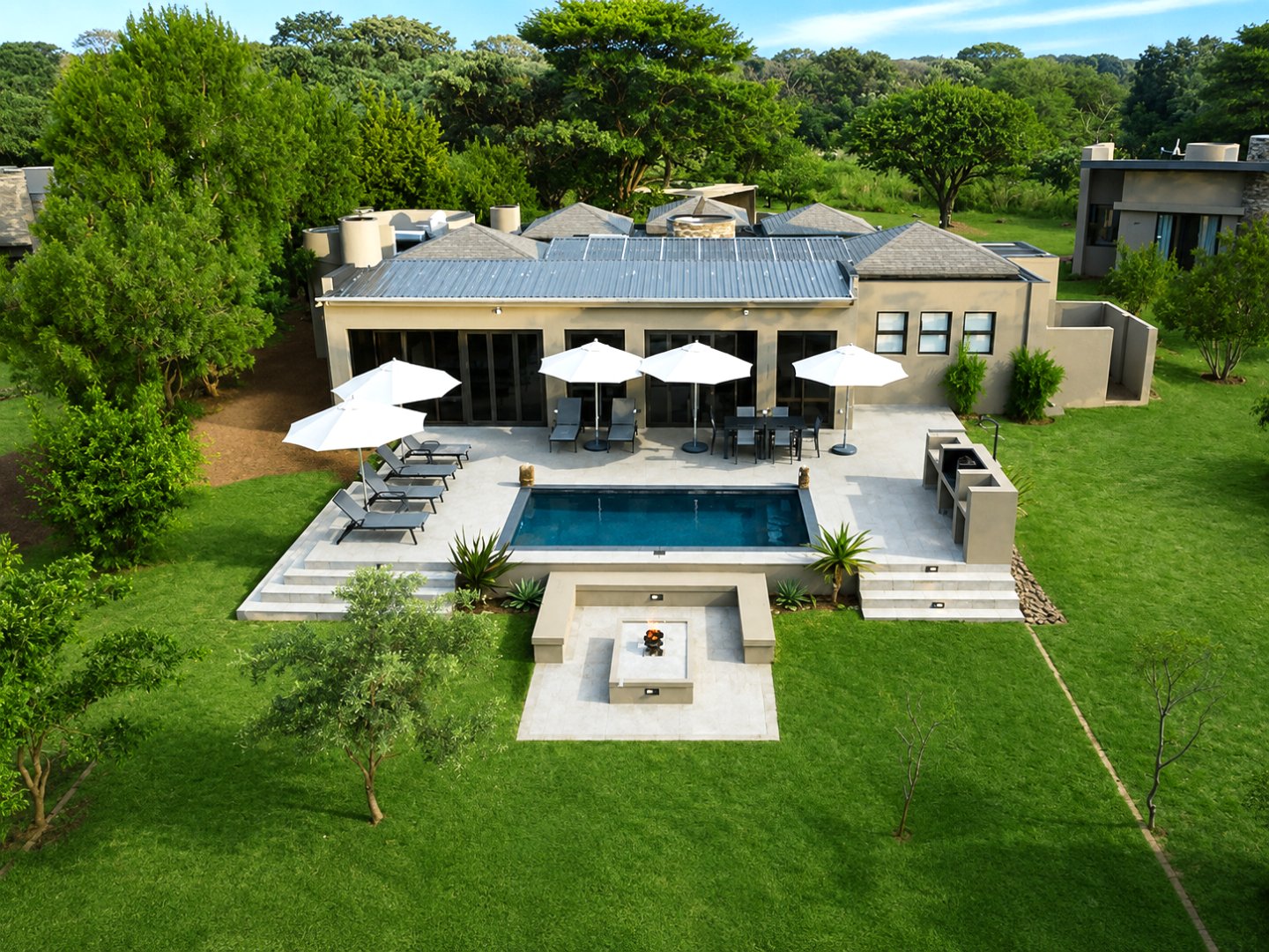 Luxury Safari Lodge with Exceptional Income Potential!