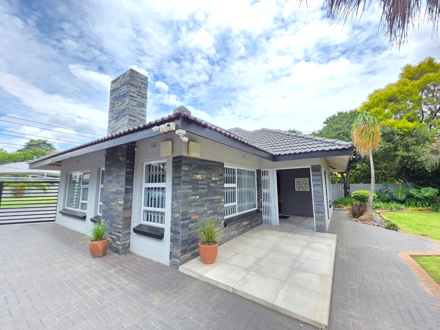 Modern 4-Bedroom Off-Grid Family Home for Sale in Risiville.