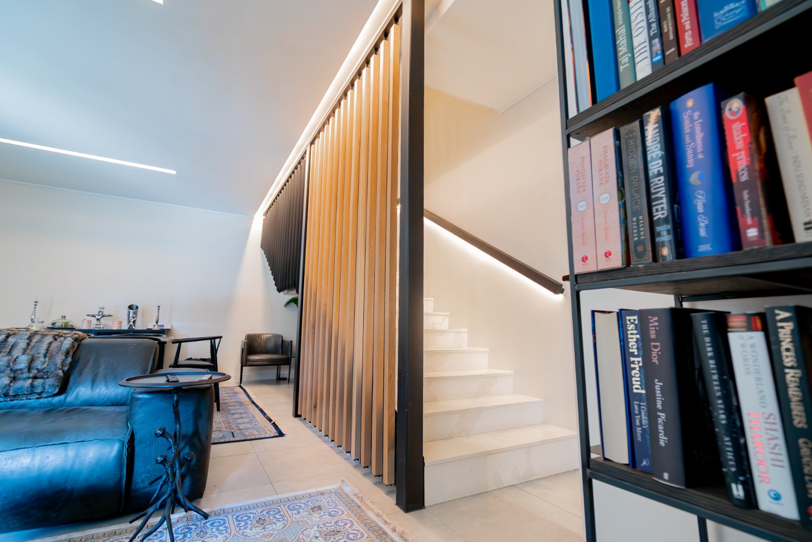 Ultra-Luxury 3 Bed Duplex Villa in Hyde Park | Pool, Staff Suite & Backup Power