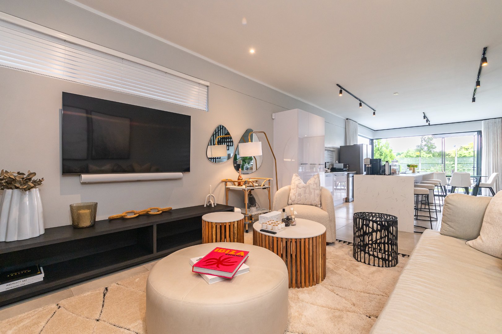 Executive Townhouse with View of Sandton Skyline