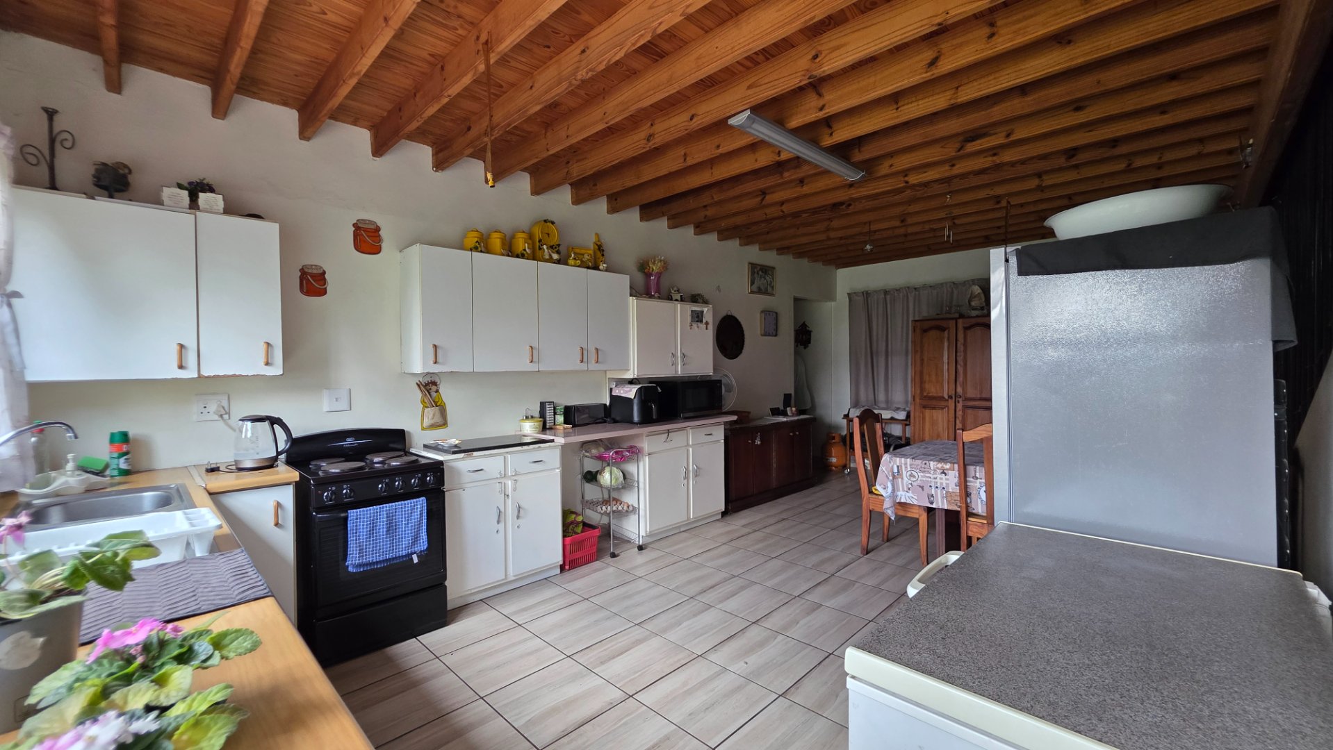KITCHEN IN FLAT