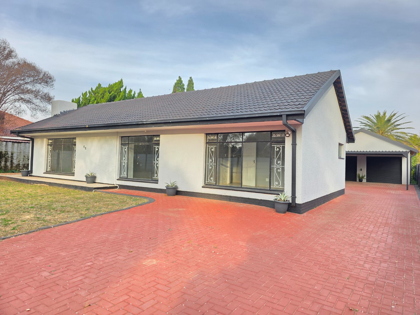 Newly Renovated 4-Bedroom Home in Risiville – Own Your Dream Home!