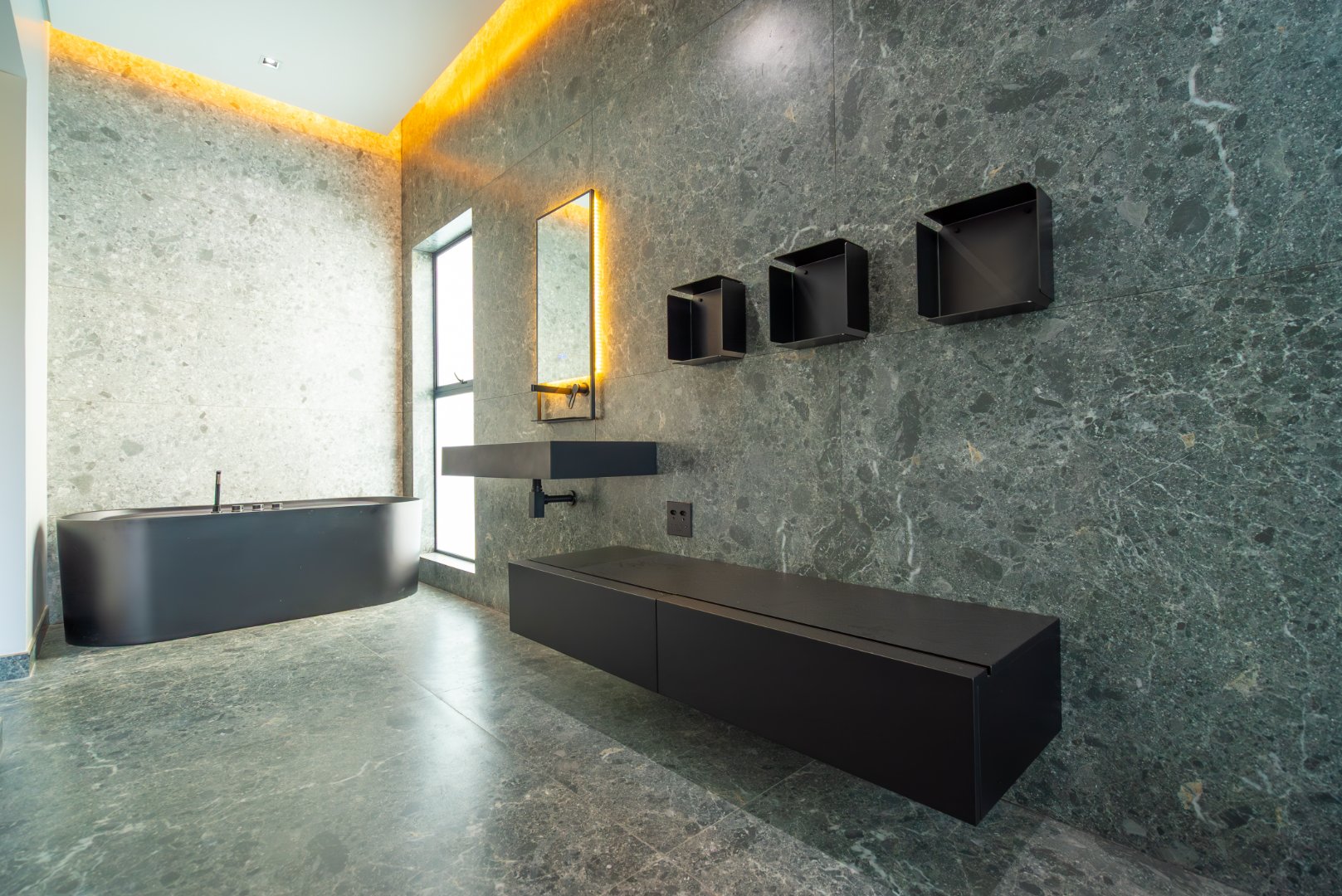 Ultra Exclusive Hyde Park Cluster Living Move In Ready Luxury Residence