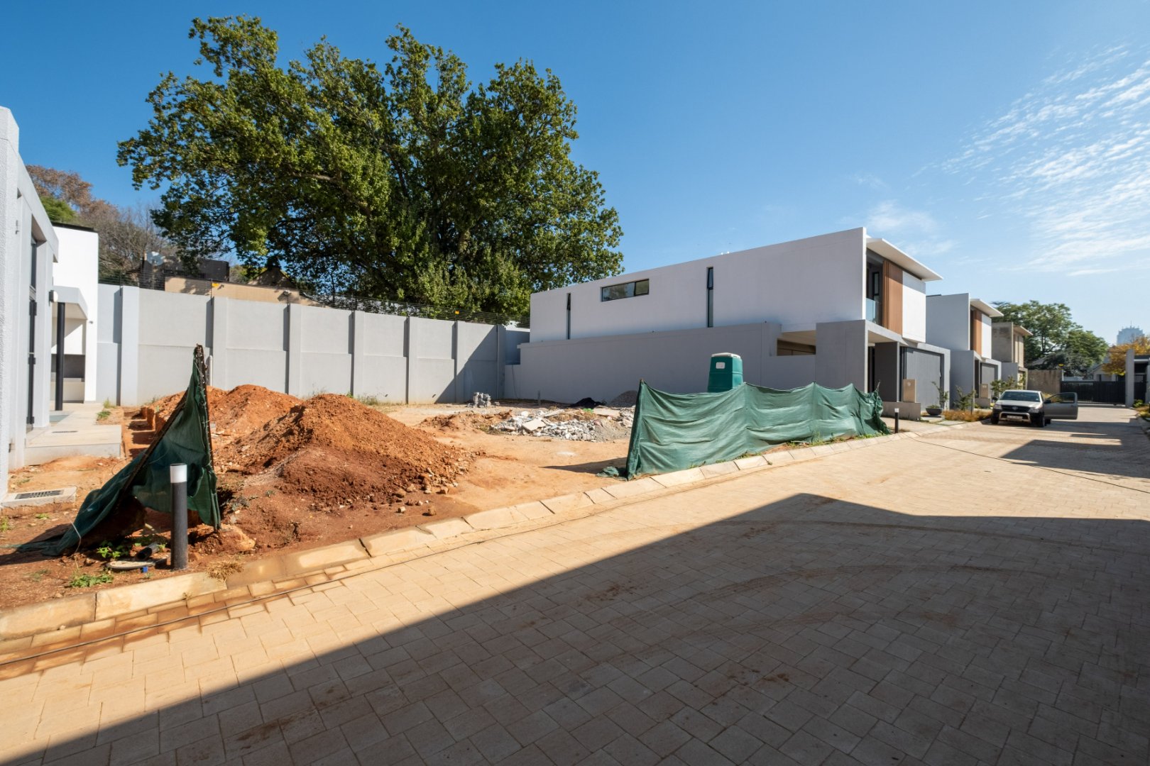 Off-Plan Freehold Luxury in a 24-Hour Boomed Atholl Enclave: Four Final Stands, 12-Month Build