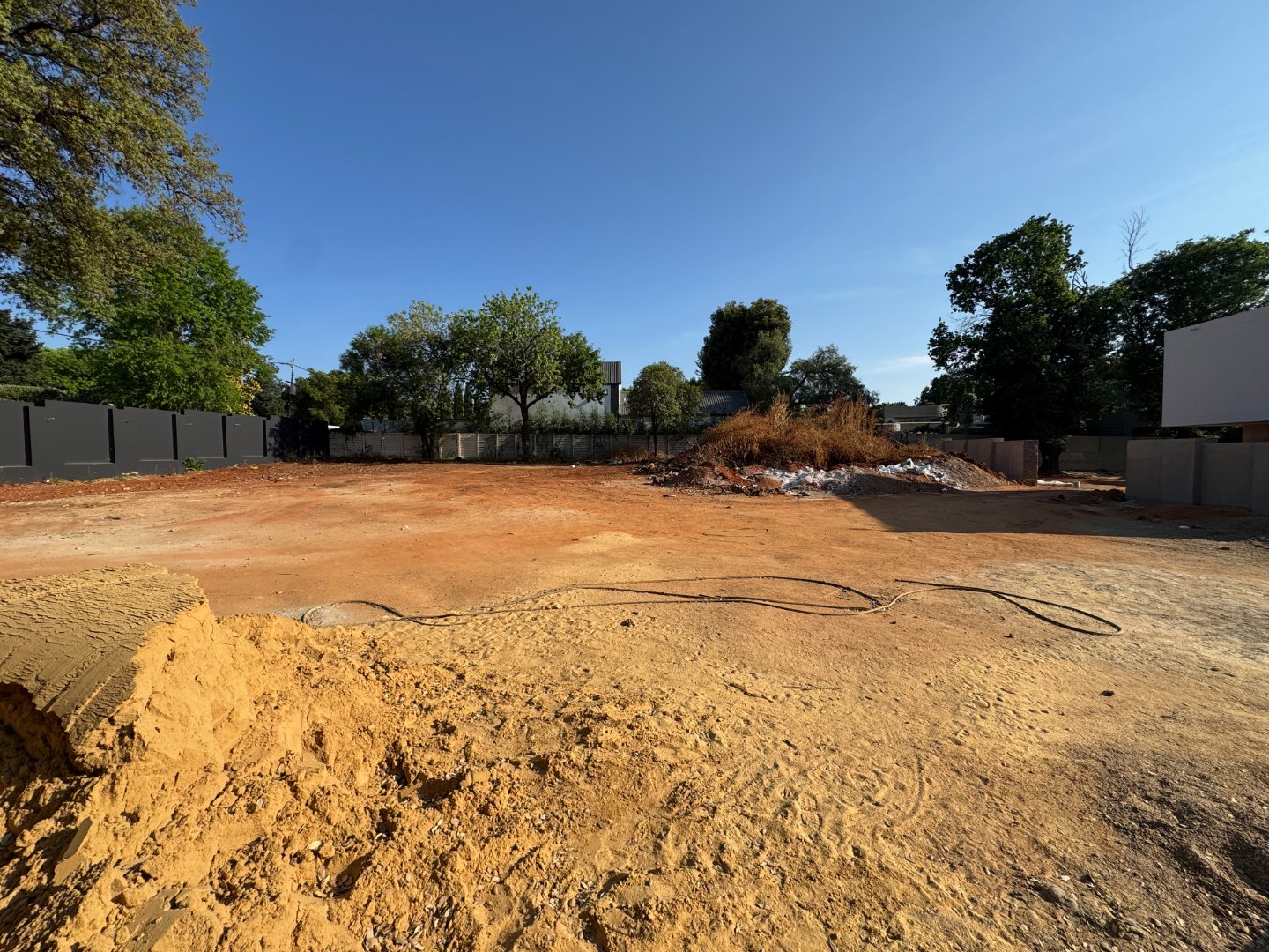 Dream Luxury Cluster in Exclusive Road