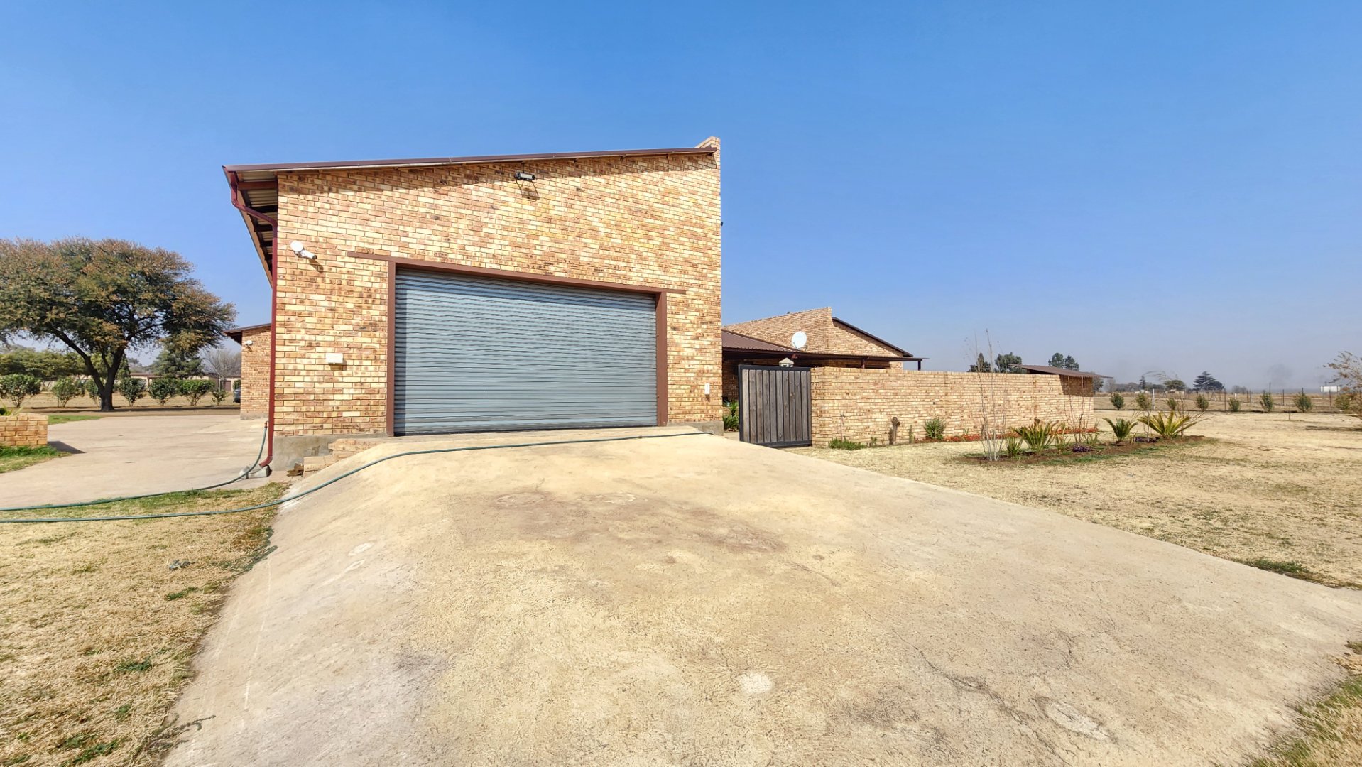 ENTRANCE TO WORKSHOP