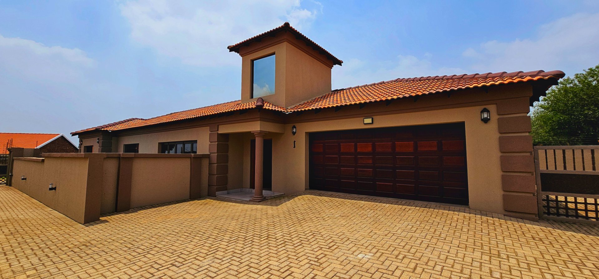 Super modern three bedroom, full title homes from R2.1m