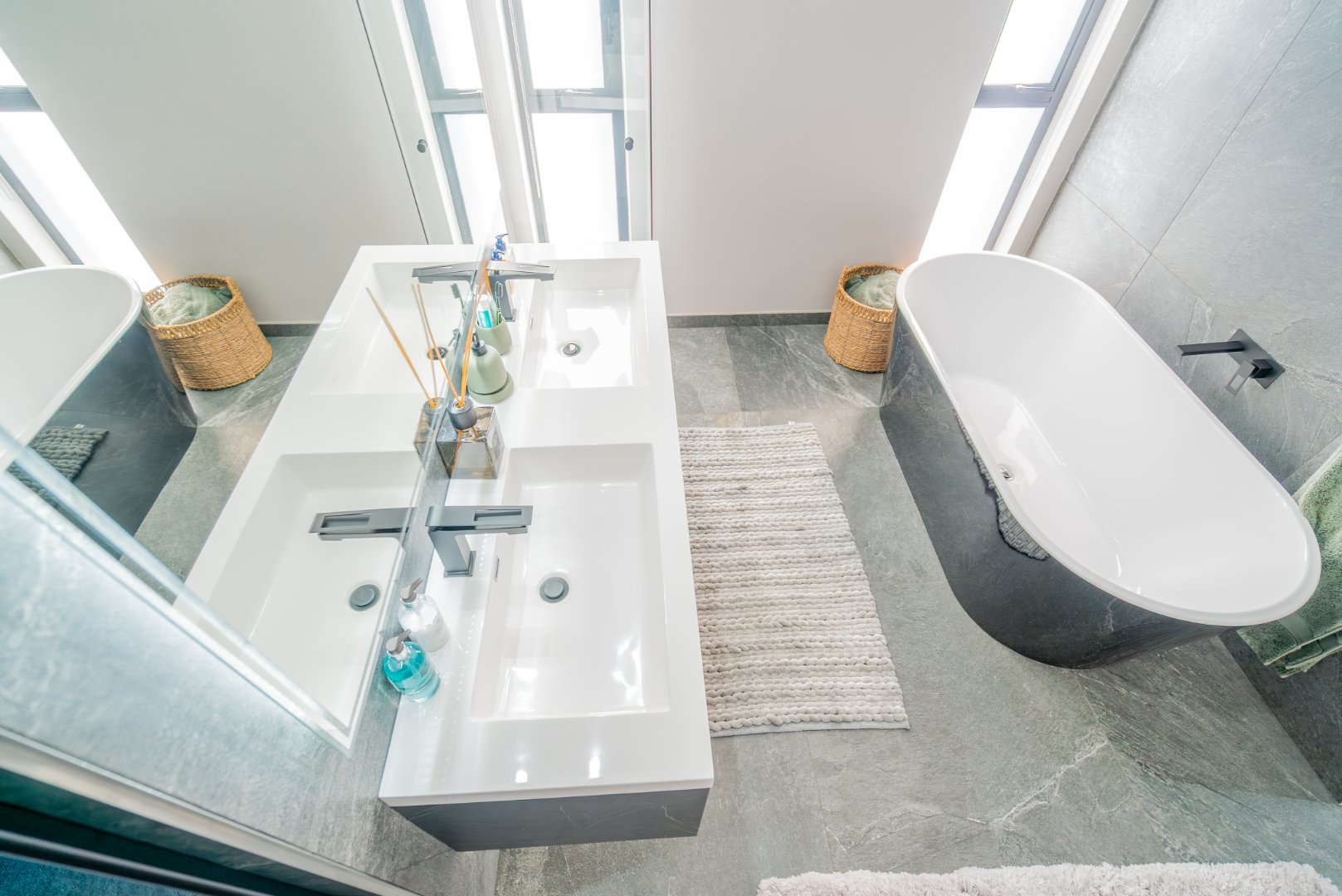 Fully Finished 4 Bed in Hyde Park | Green Belt Views, Manned Boom, Cap SmartGuard