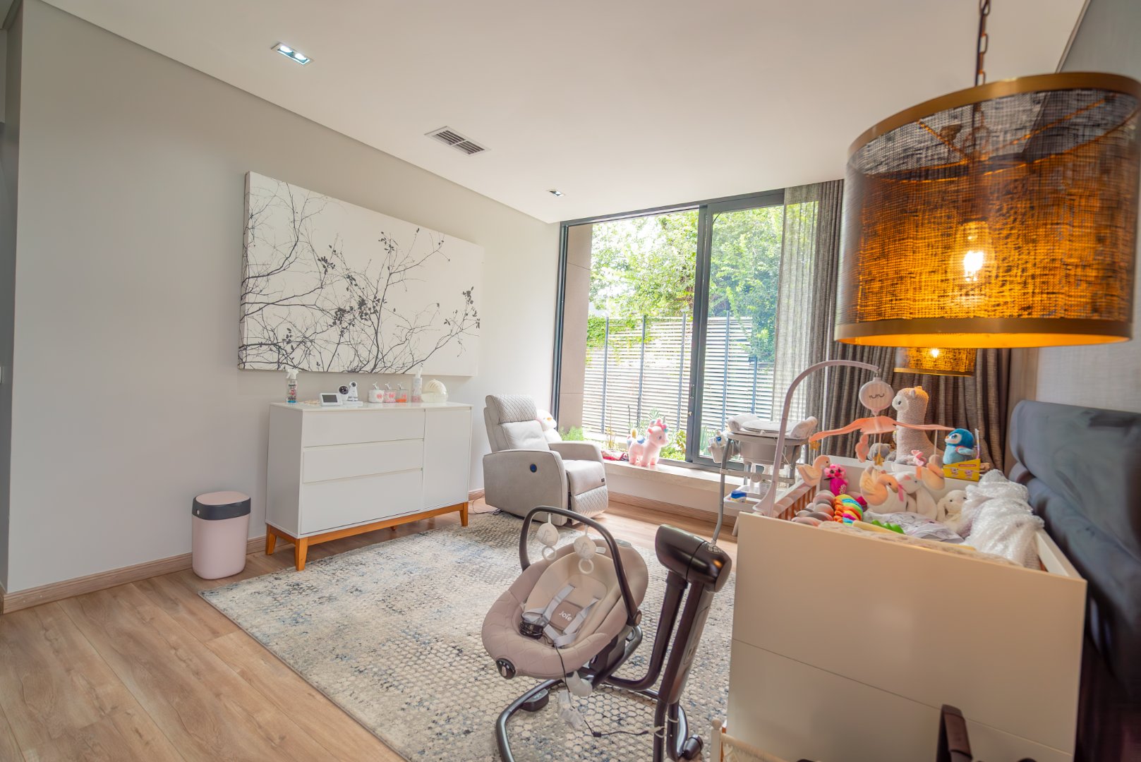Luxury Cluster Living in an Elite Boomed Enclosure